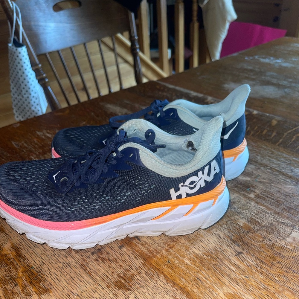 💗WOMANS Size 6 Hokas!!!💗